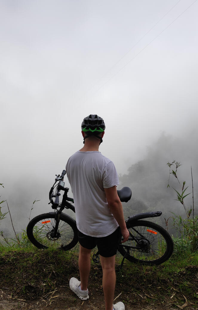 2 hours later when the clouds come in